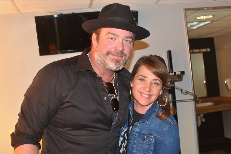 Lee Brice is coming to town! episode artwork