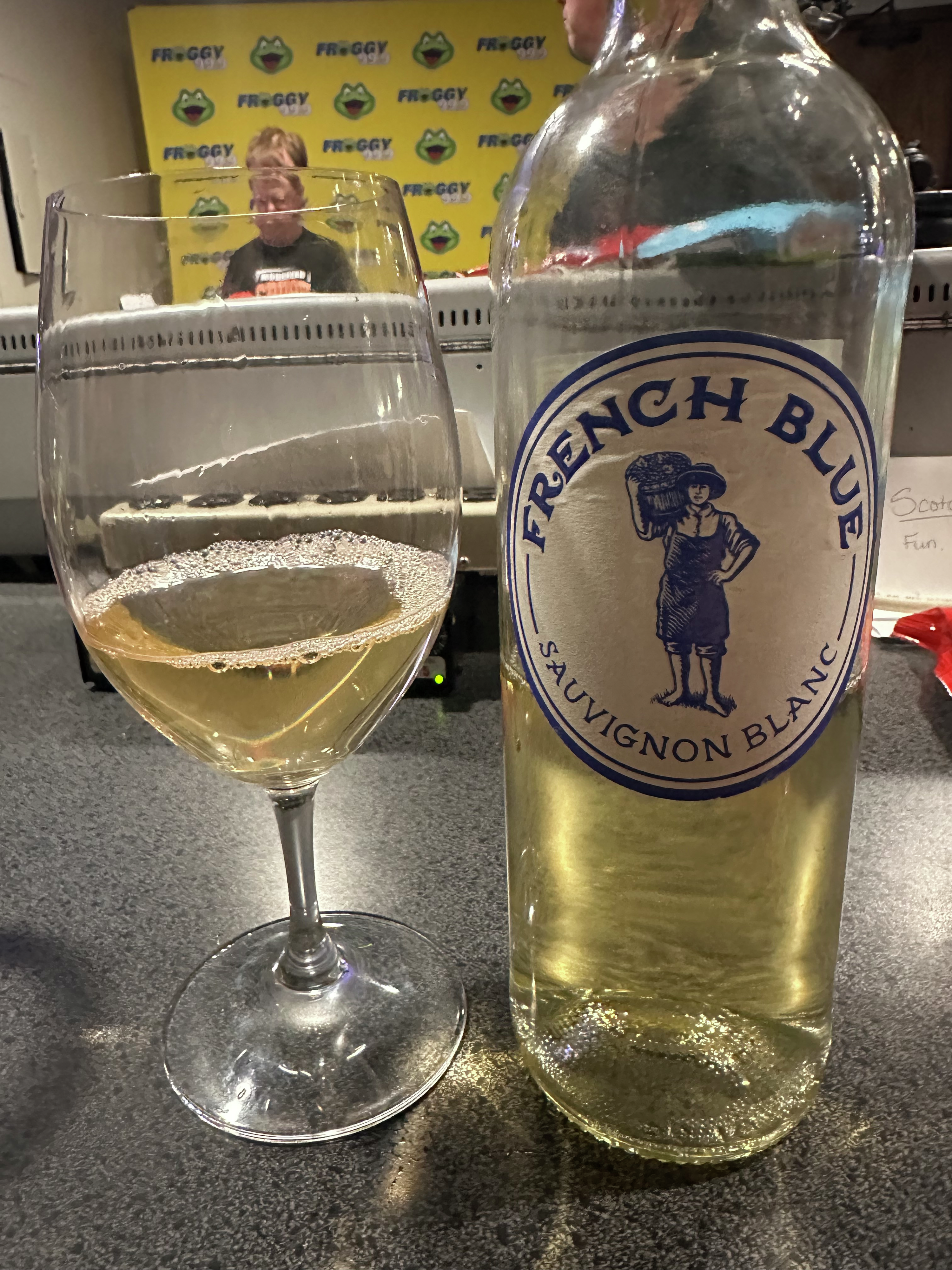 Wine Wednesday: Exploring French Blue Sauvignon Blanc – A Perfect Pairing Guide