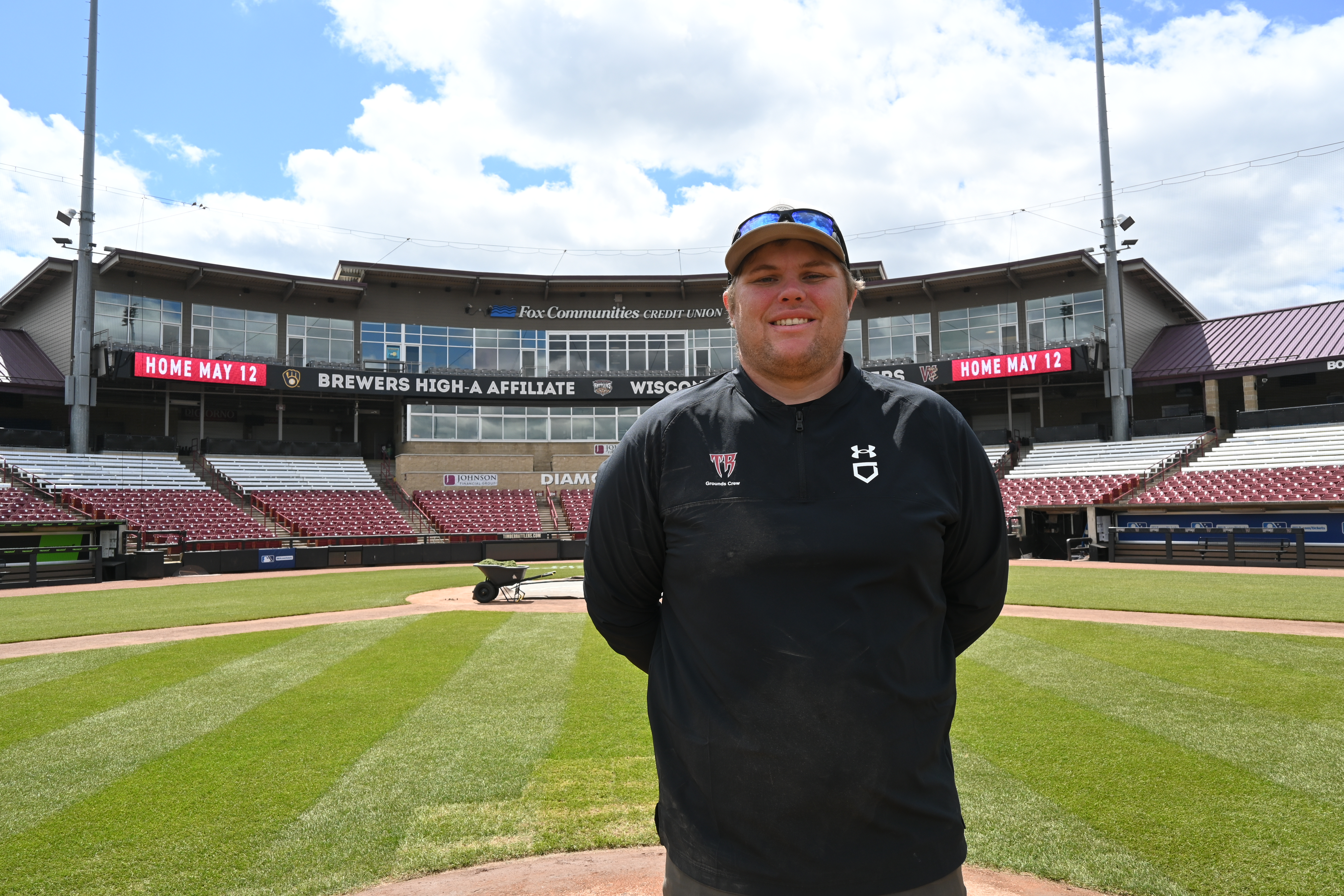 Report: Grounds keeper at Timber Rattlers gives advice on lawncare episode artwork