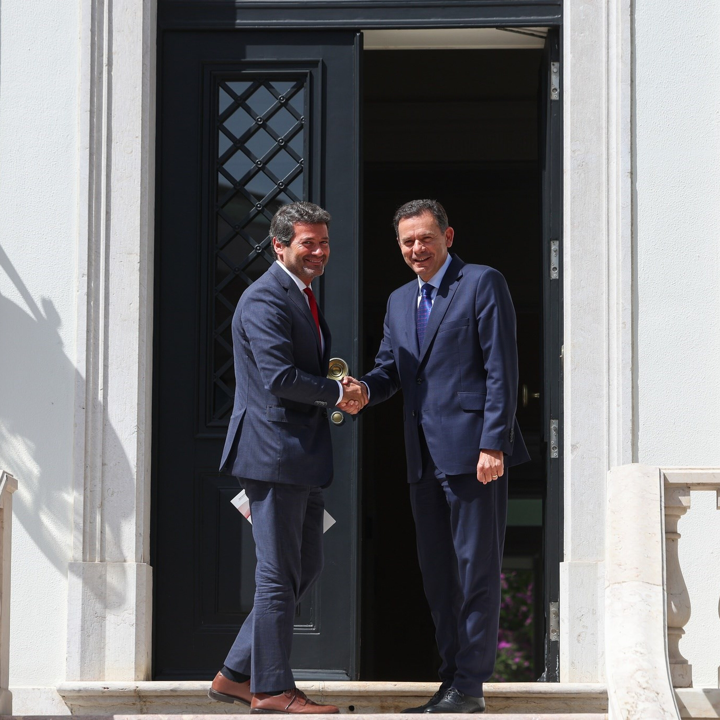 A explícita aliança PSD/Chega e a imoderação do Governo na habitação