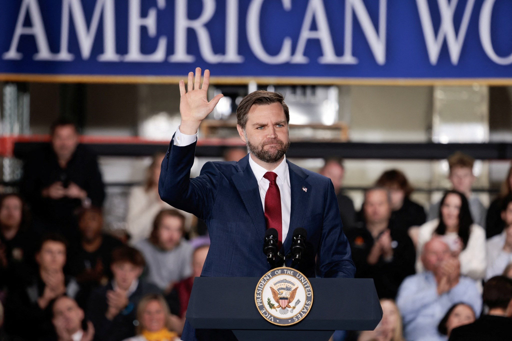 O Irão “matou” a candidatura presidencial de J.D. Vance?