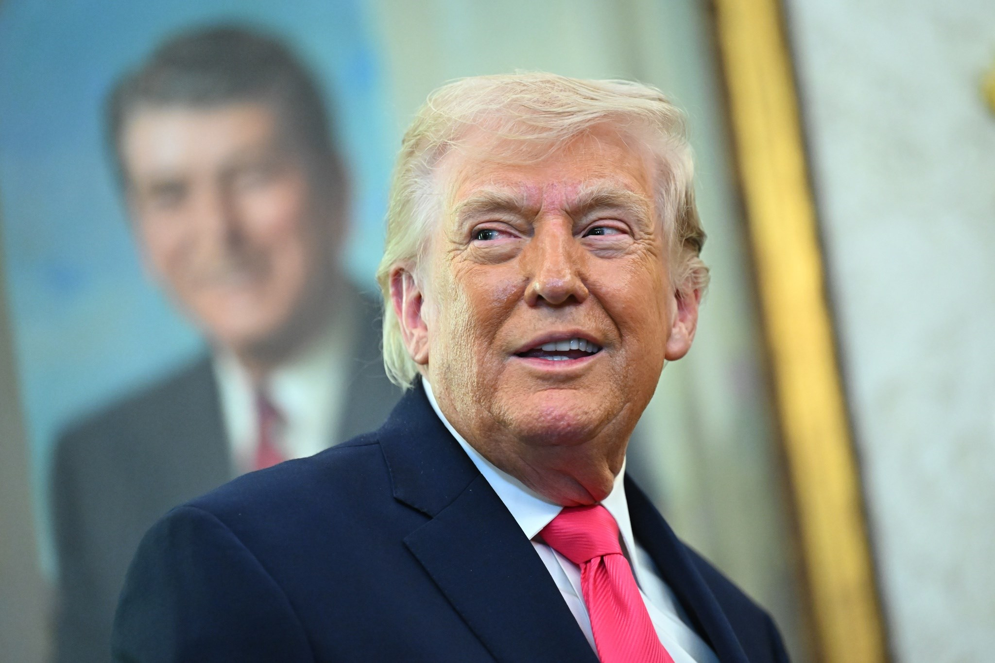 Democratas já vencem no quintal de Trump, que tenta livrar-se da guerra no Irão