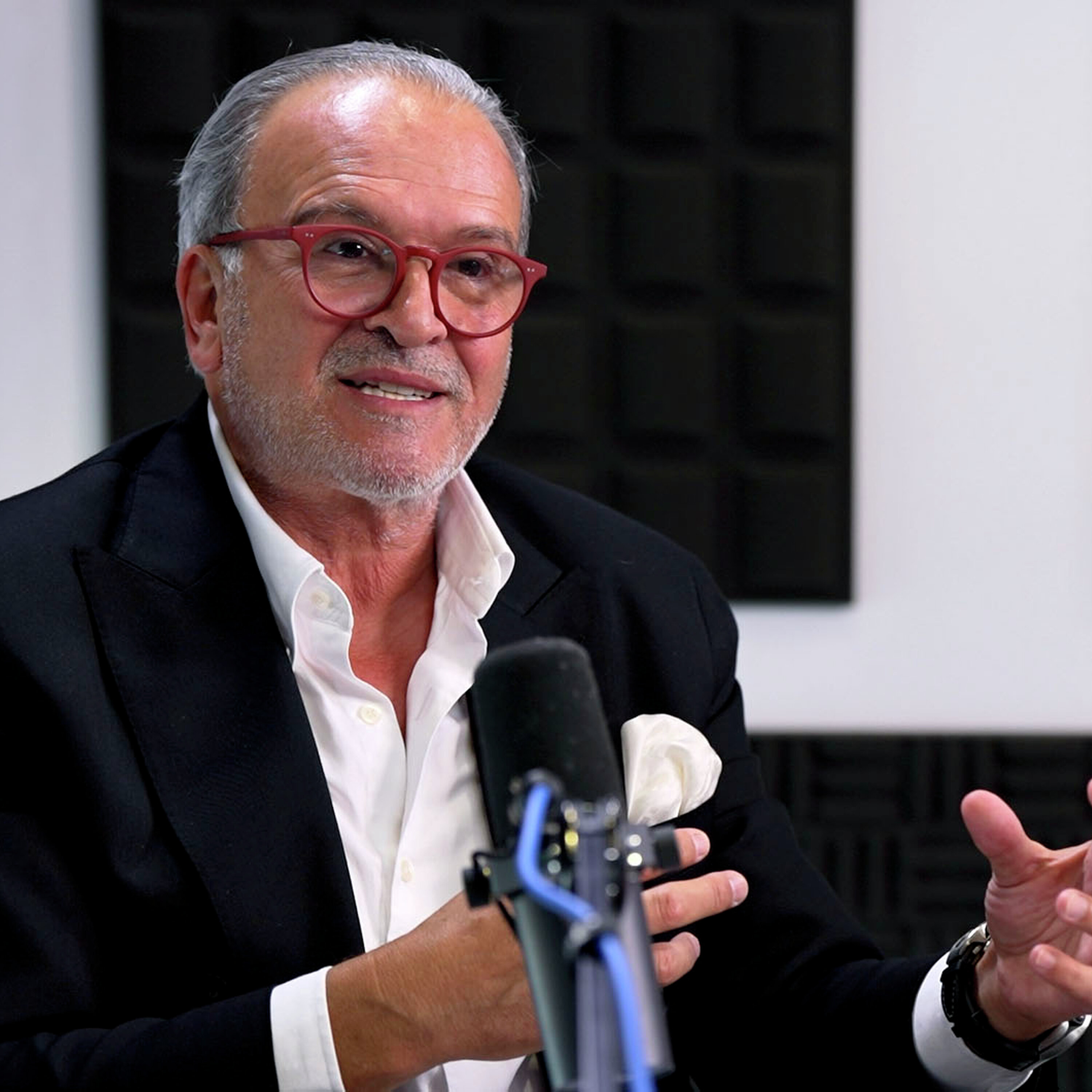 Miguel Relvas: "Acho que Passos tem lugar e faz falta na política" episode artwork