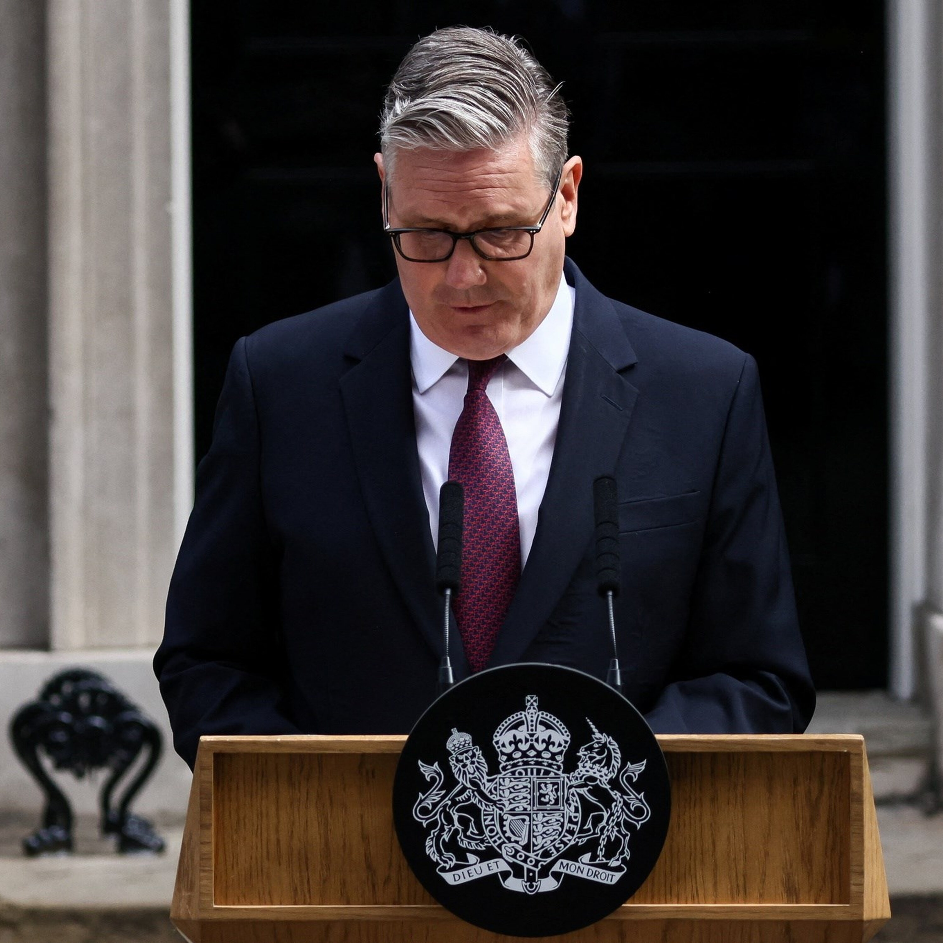 Starmer foi um “óptimo primeiro-ministro de política externa” e um “péssimo primeiro-ministro de política interna” episode artwork