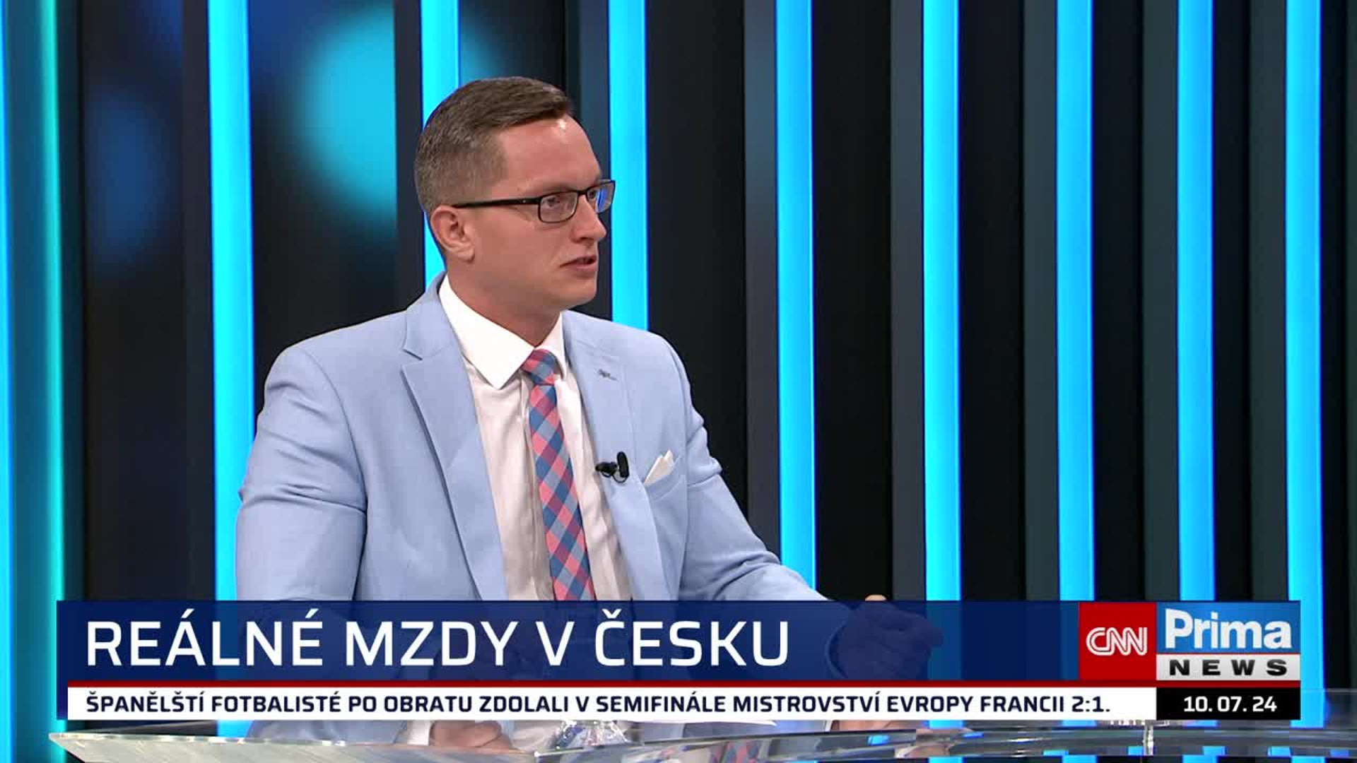 Kalousek: Vláda vzkazuje, že ji názor lidí nezajímá. Nechce vyvolávat paniku, míní Křeček episode artwork