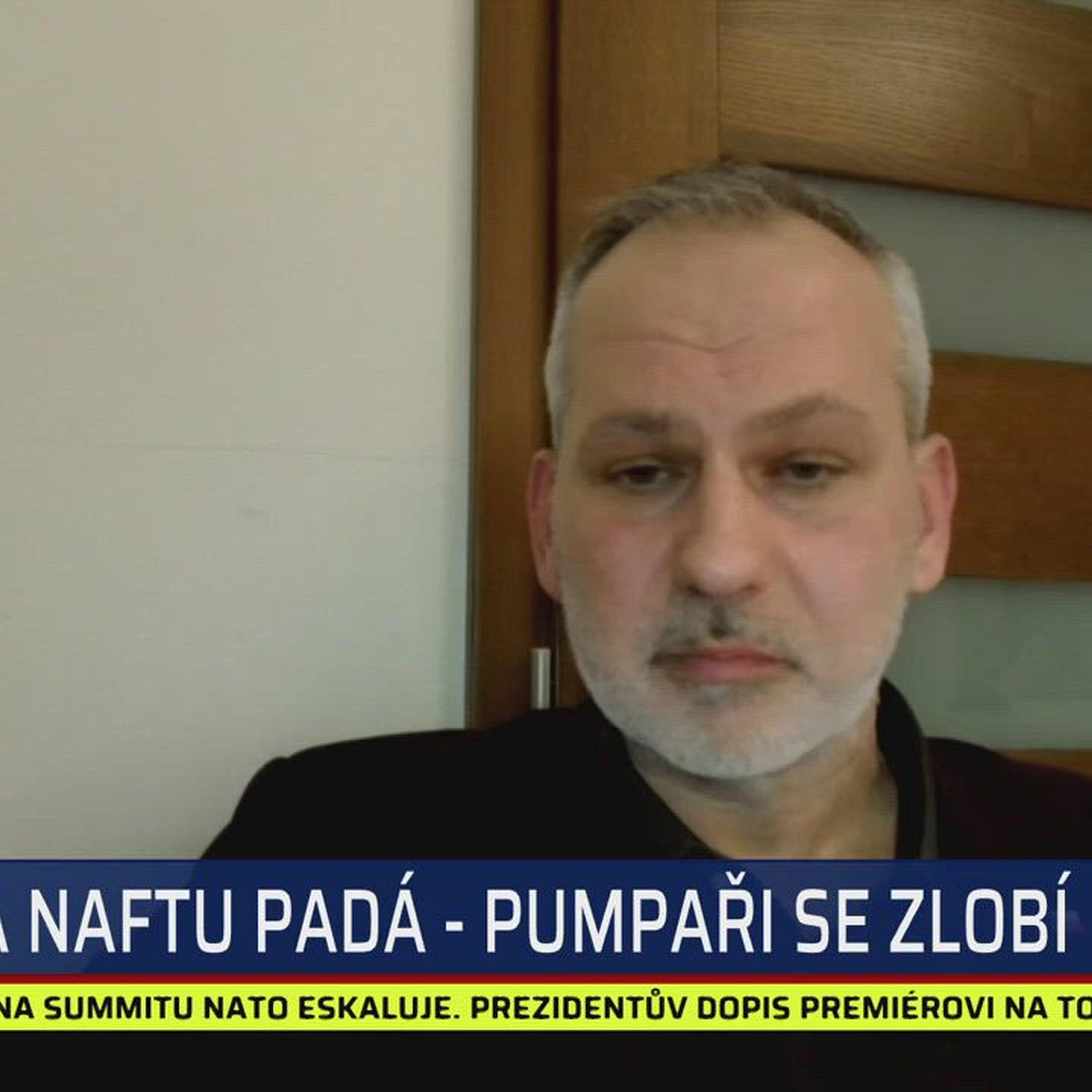 Hádka ve studiu: Ropa ideologií nesmrdí, tvrdila Majerová. Hloupý názor, smál se Hladík