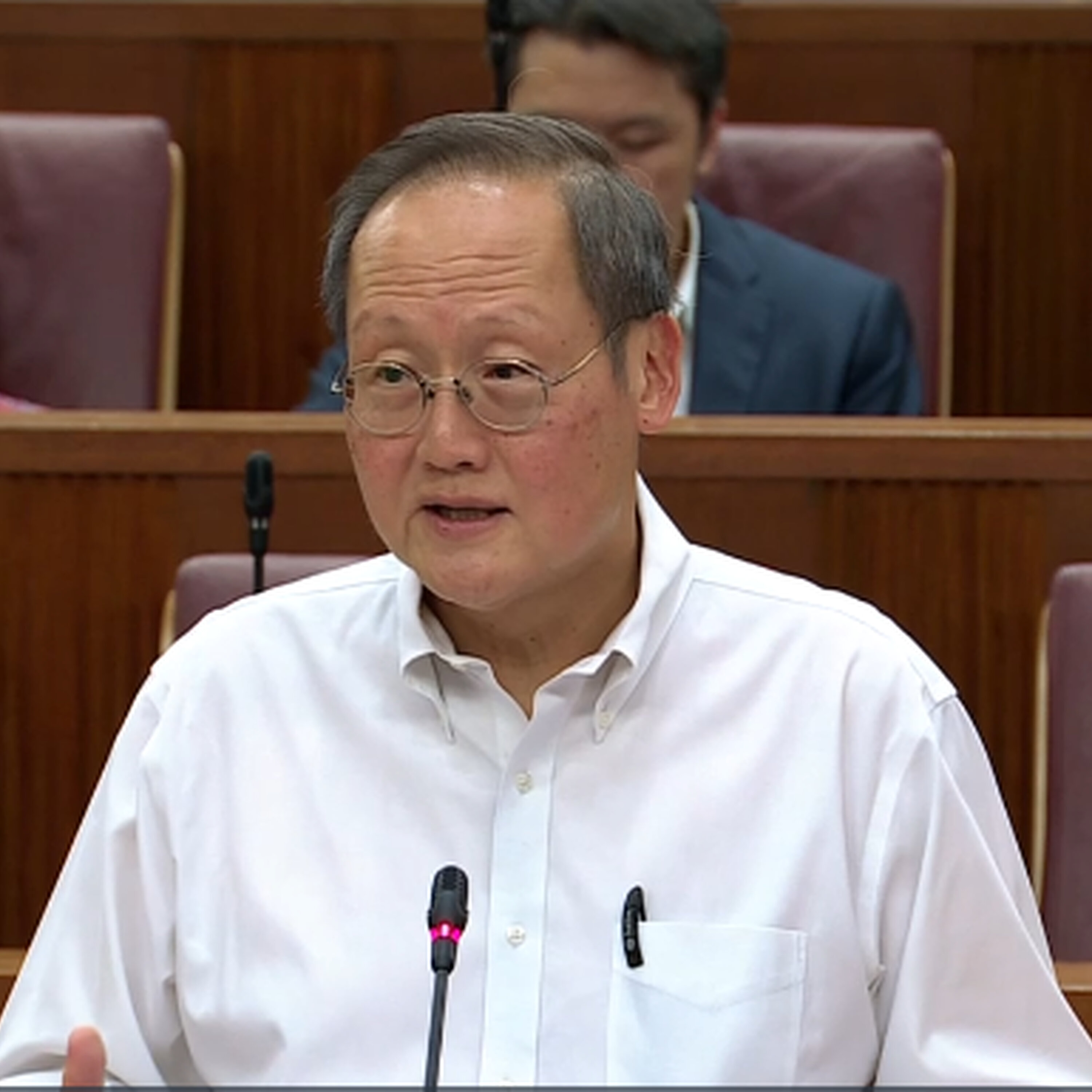 【国会】陈诗龙:政府密切关注人工智能对劳动市场的影响 将探讨援助措施让更多白领受惠 (06/05/2026)