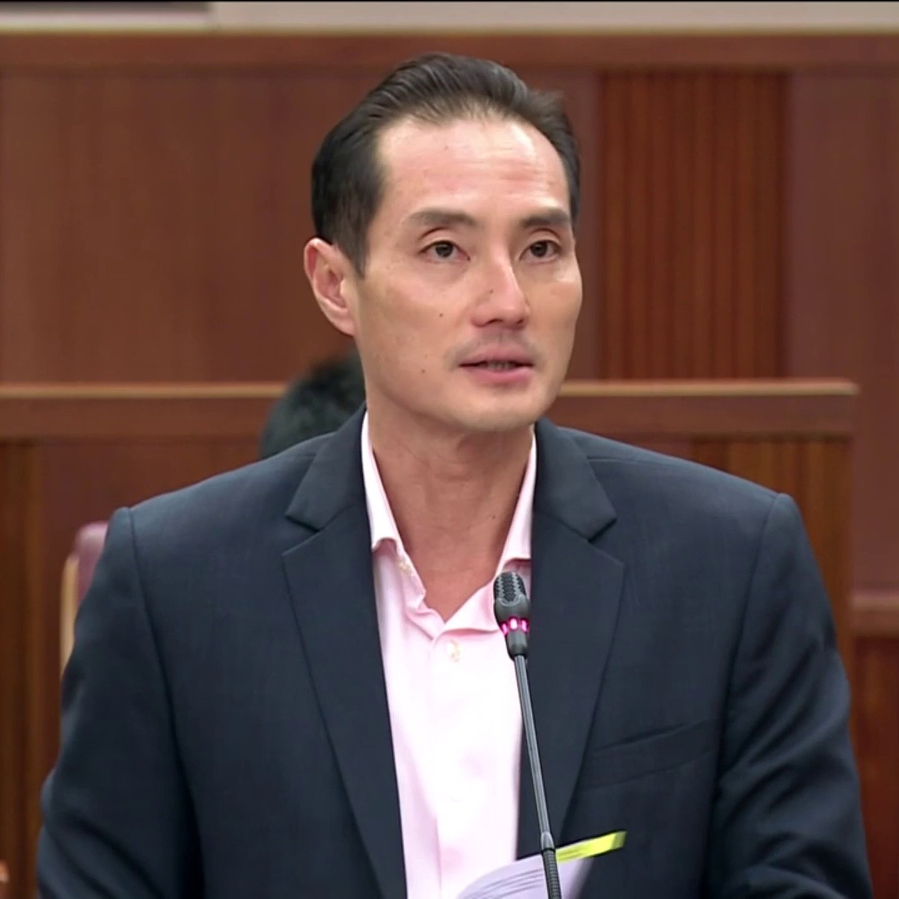 【国会】当局拟加强媒体监管 收购媒体公司三成或以上股份需获资媒局批准 (06/05/2026)
