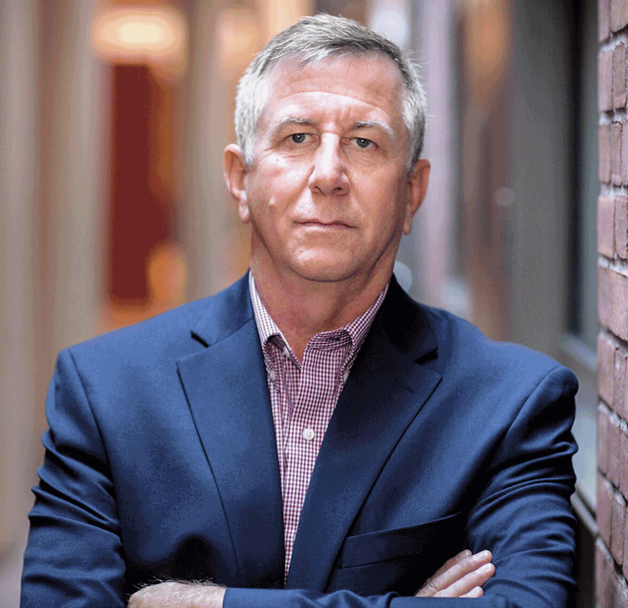 «Yo descubrí al delator de Ana Frank». Un agente del FBI en las entrañas de la pesadilla nazi