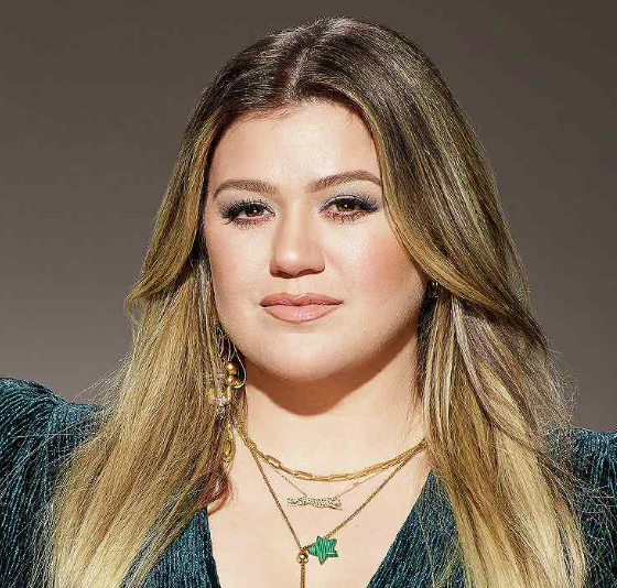 Kelly Clarkson's Ex Dies Aged 48 & Sydney Sweeney Spotted On Set Of Massive Sequel