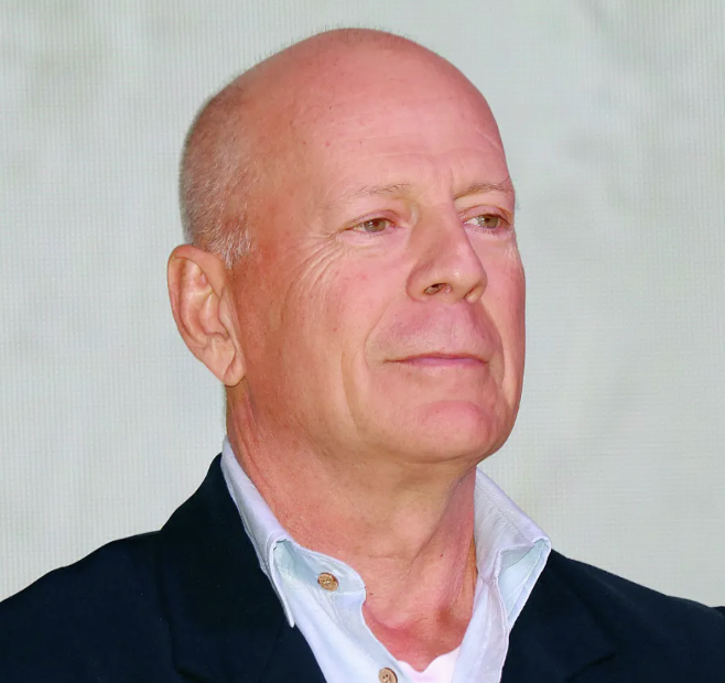 Bruce Willis' Wife Makes Heartbreaking Decision & Nip/Tuck Star Involved In Car Crash episode artwork