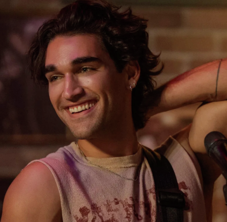 Aussie Actor Josh Heuston Reacts To Jennifer Lopez Fangirling Over 'Off Campus'