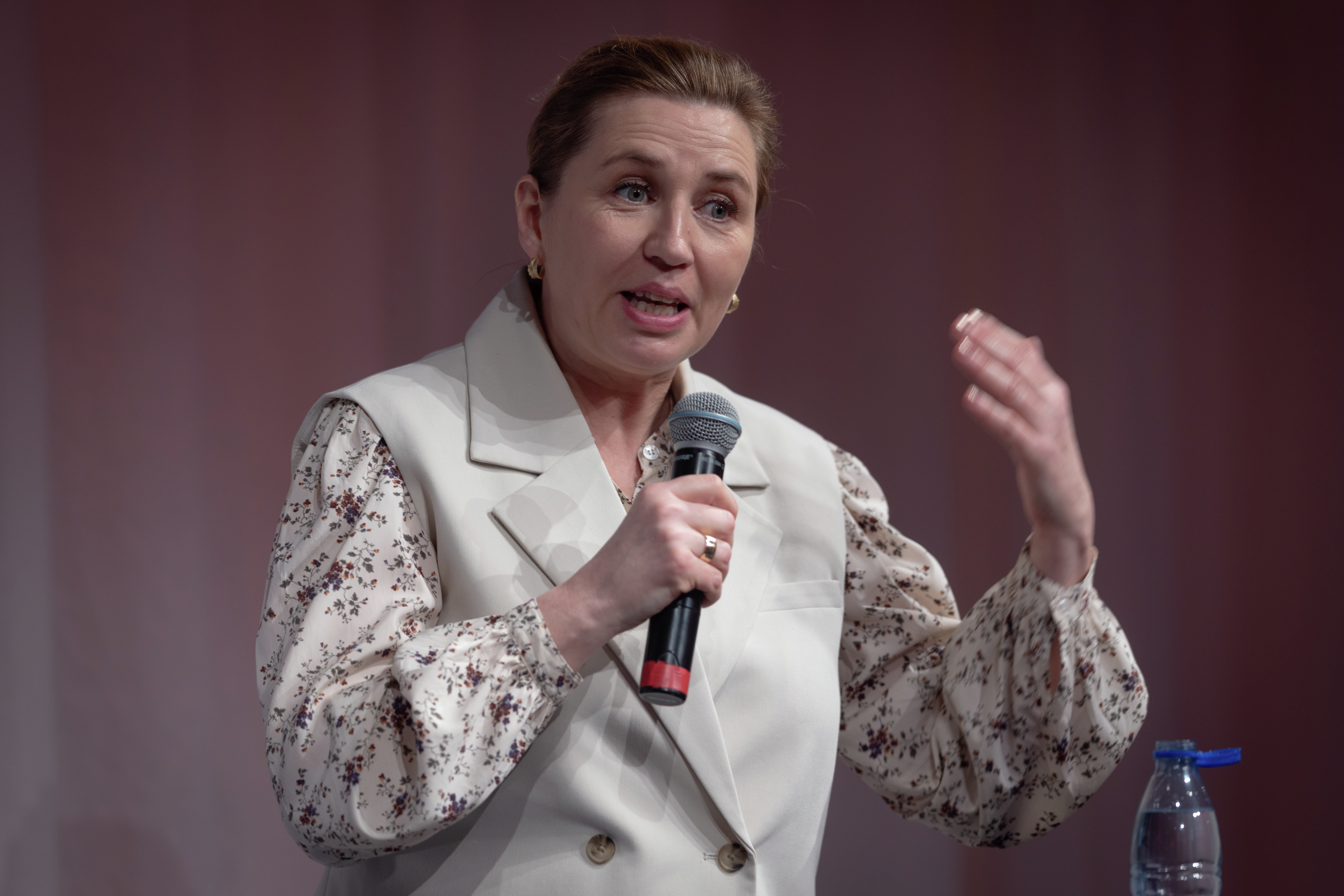 Live: Interview med Mette Frederiksen
