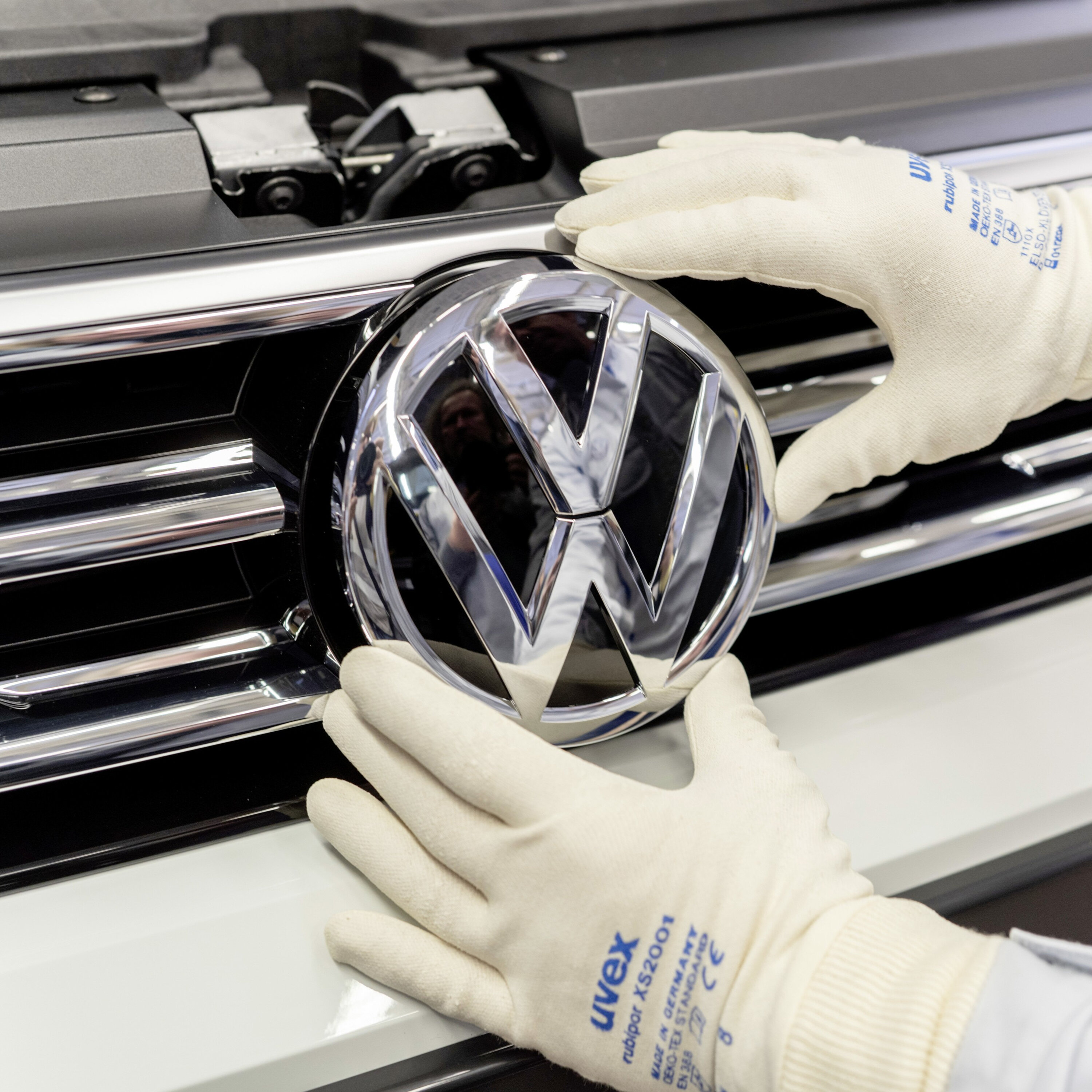 Volkswagen under pres: Kan Europas bilgigant reddes?