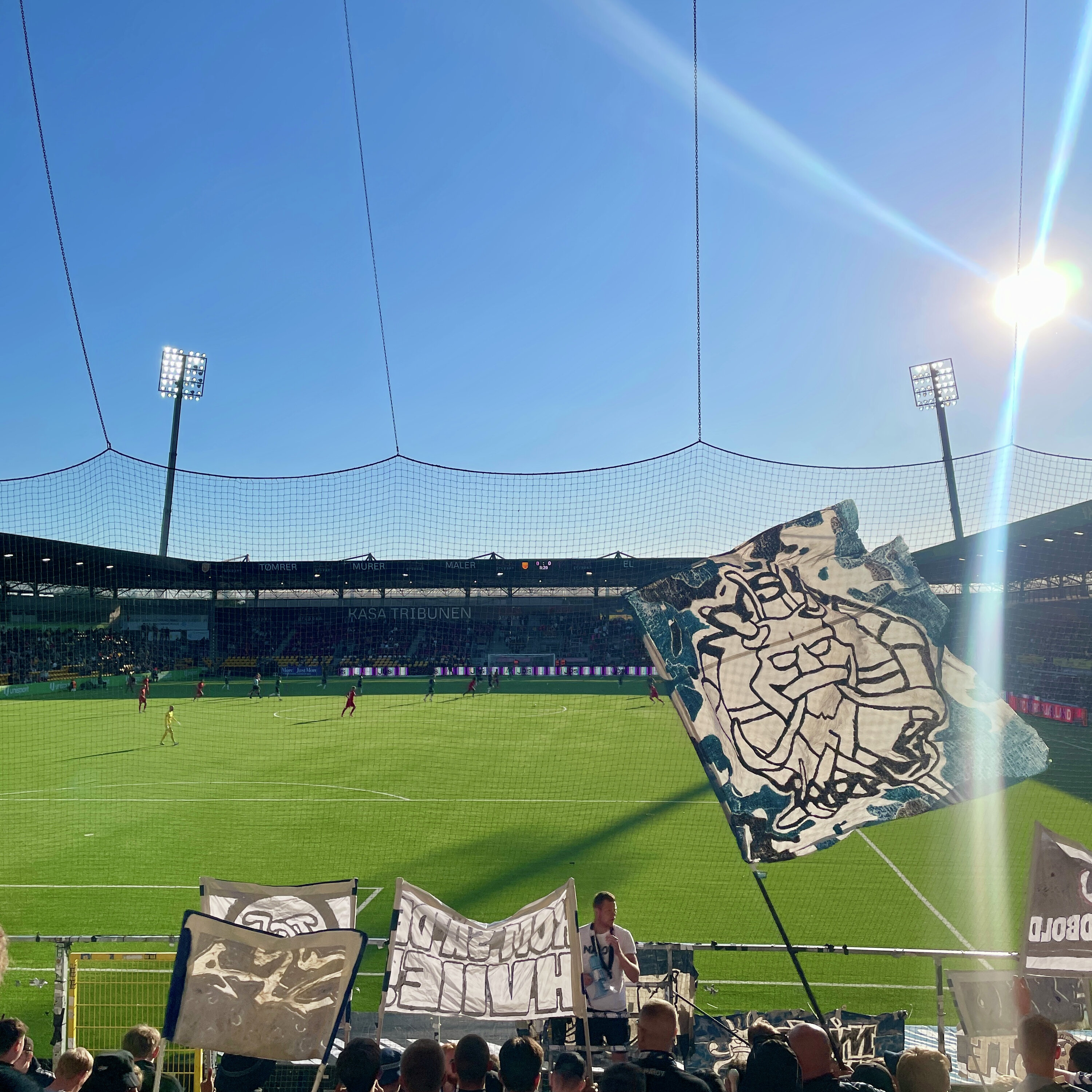 Hvor bliver de unge af? Og hvordan blev Emmery fremavlet?