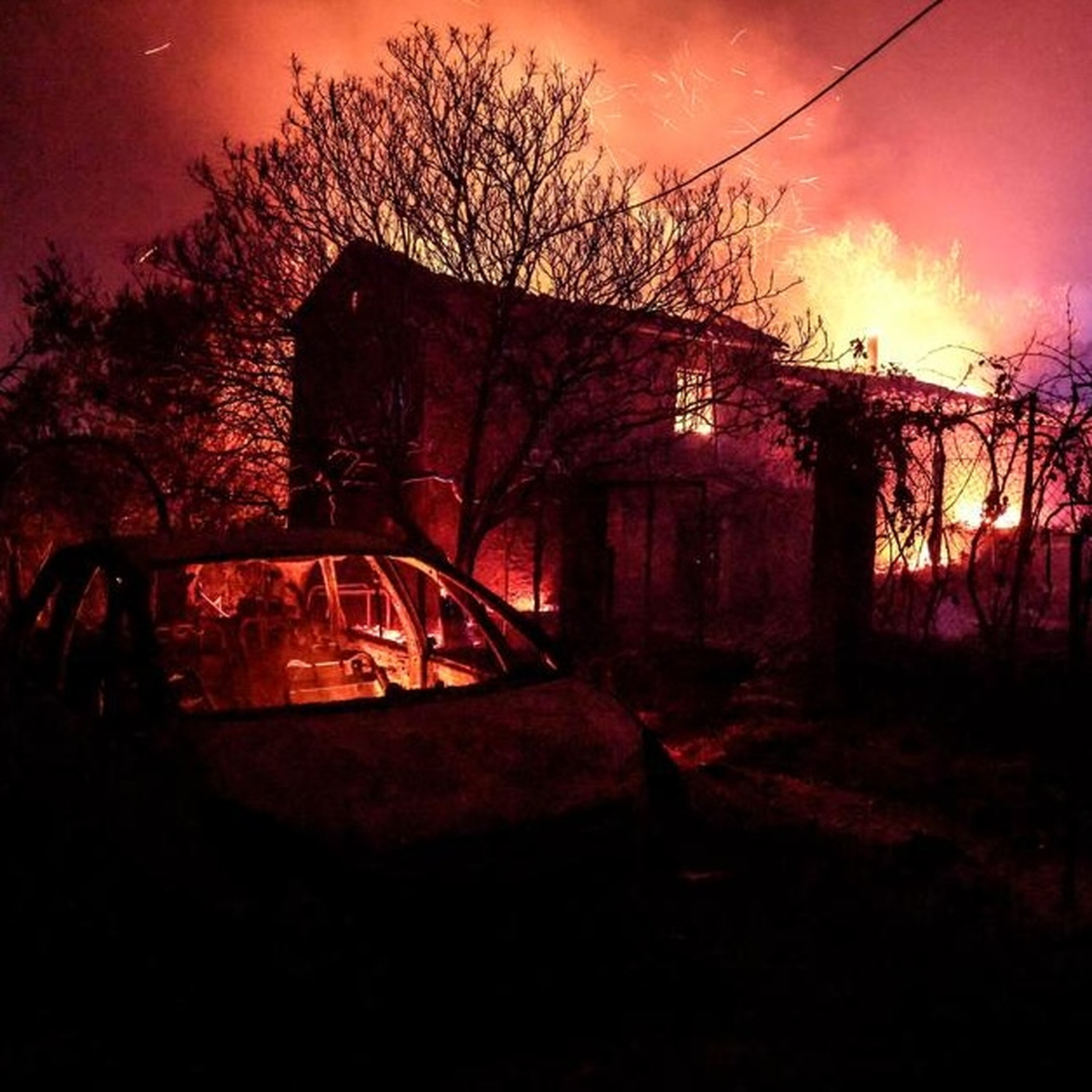 Flammer hærger Frankrig: »Det føles, som om vi er klimaflygtninge i vores eget land«