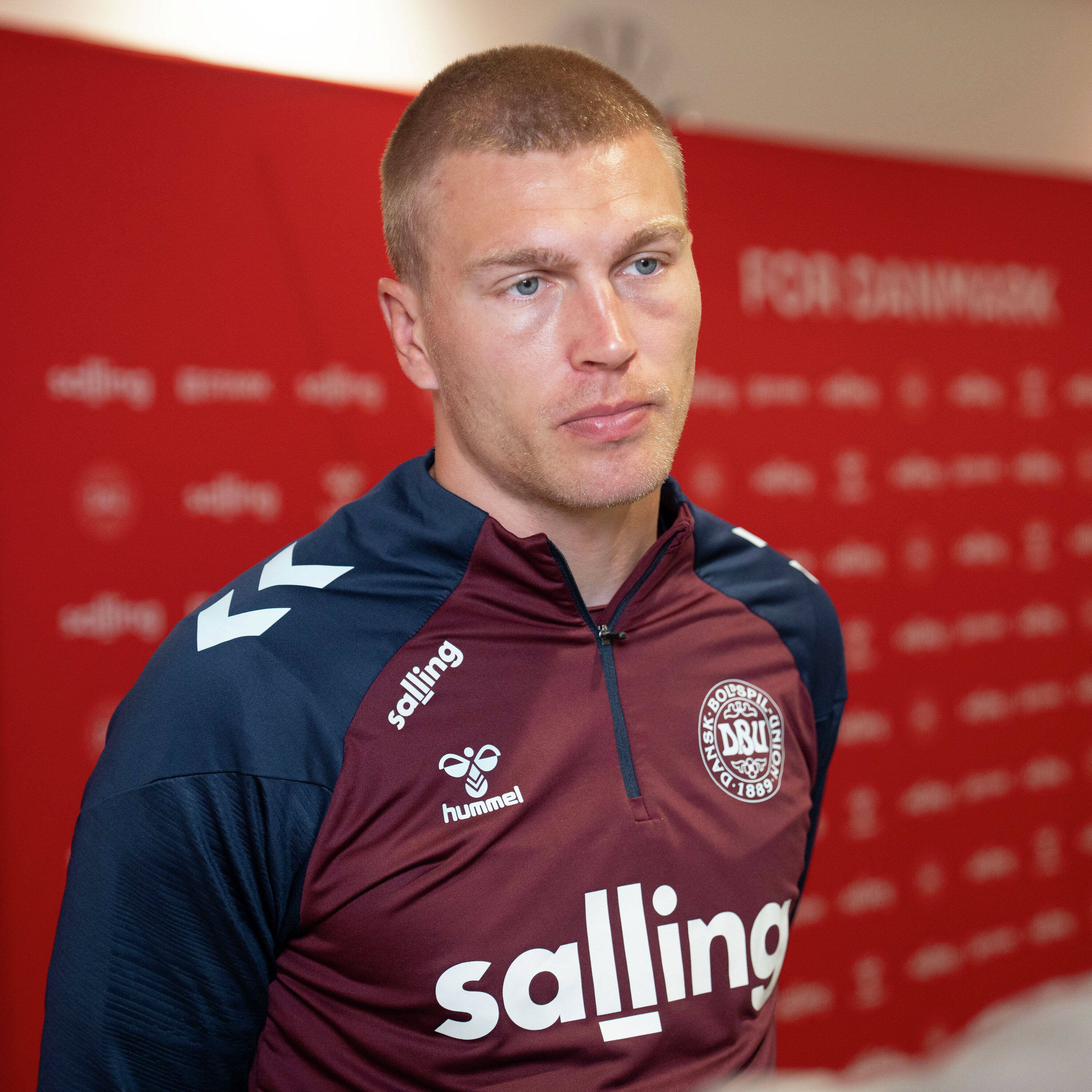 Han tjente latterligt mange penge. Men på banen havde Rasmus Nissen Kristensen det ad helvede til