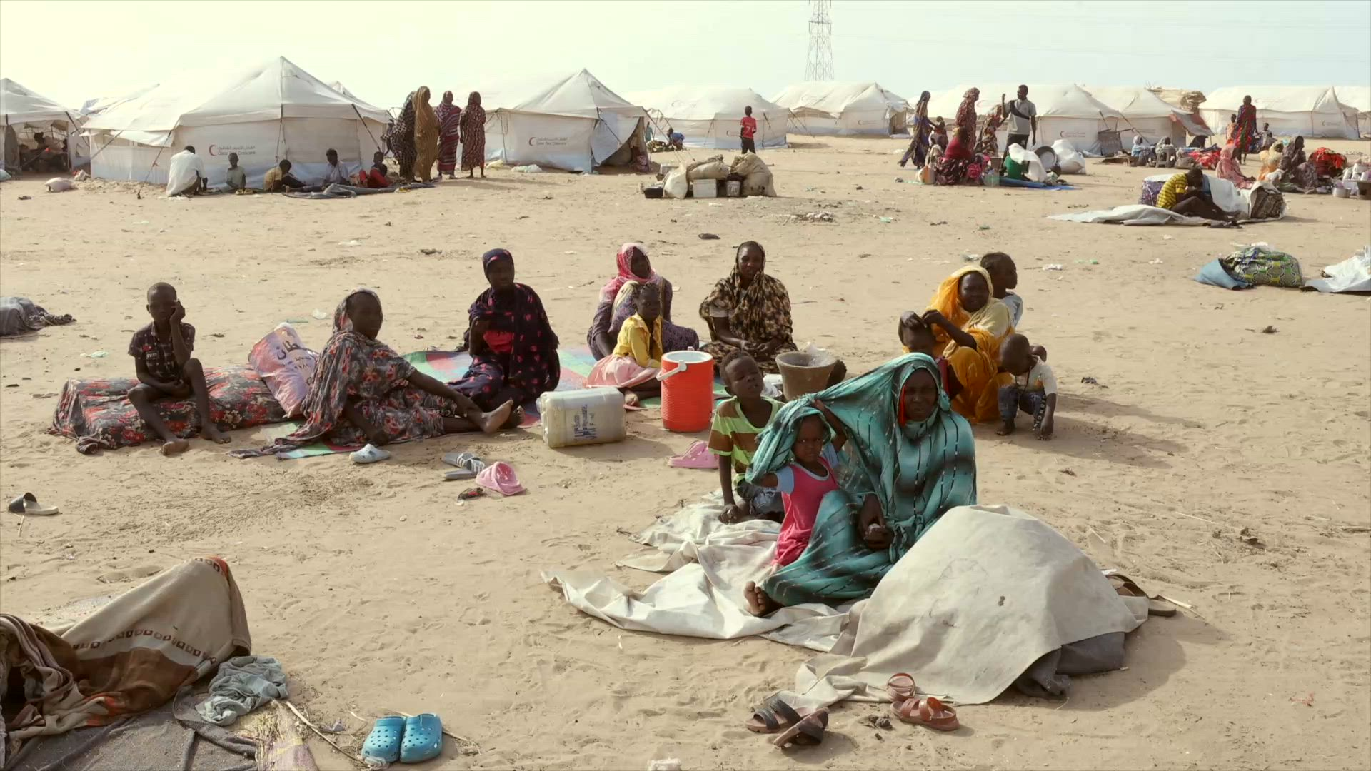 Nytter det overhovedet noget, når medier dækker katastrofer som den i Sudan?