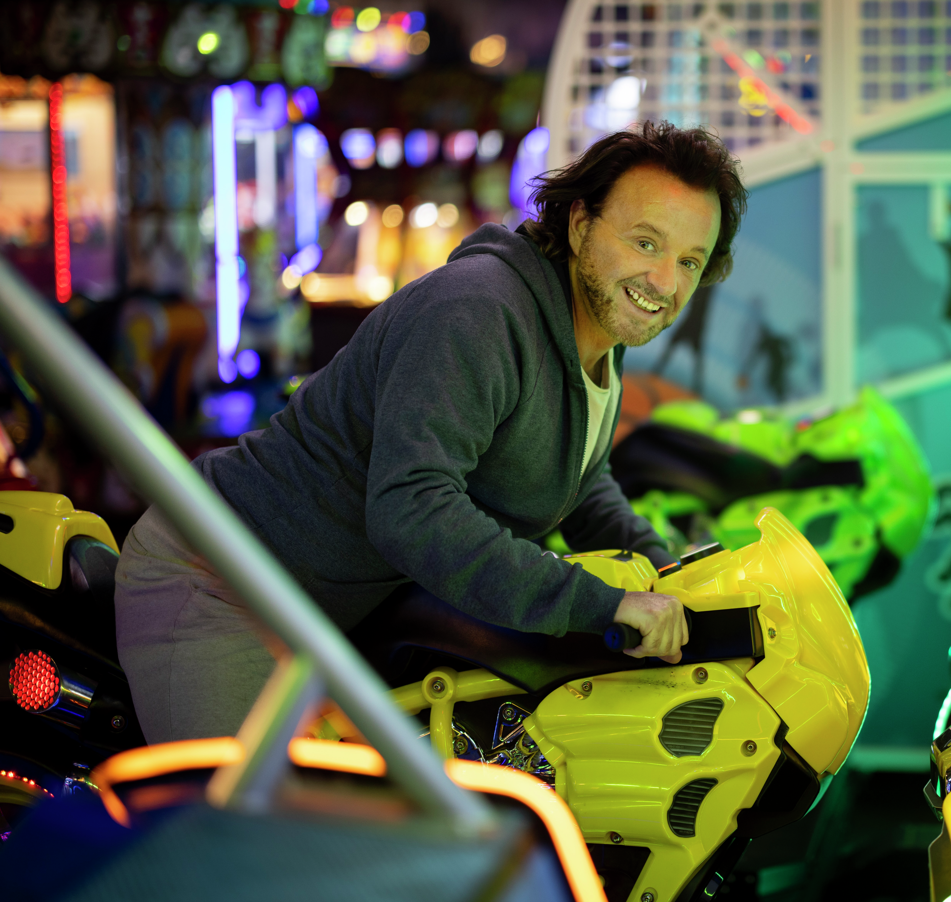 Hvad sker der for Dennis Knudsen?