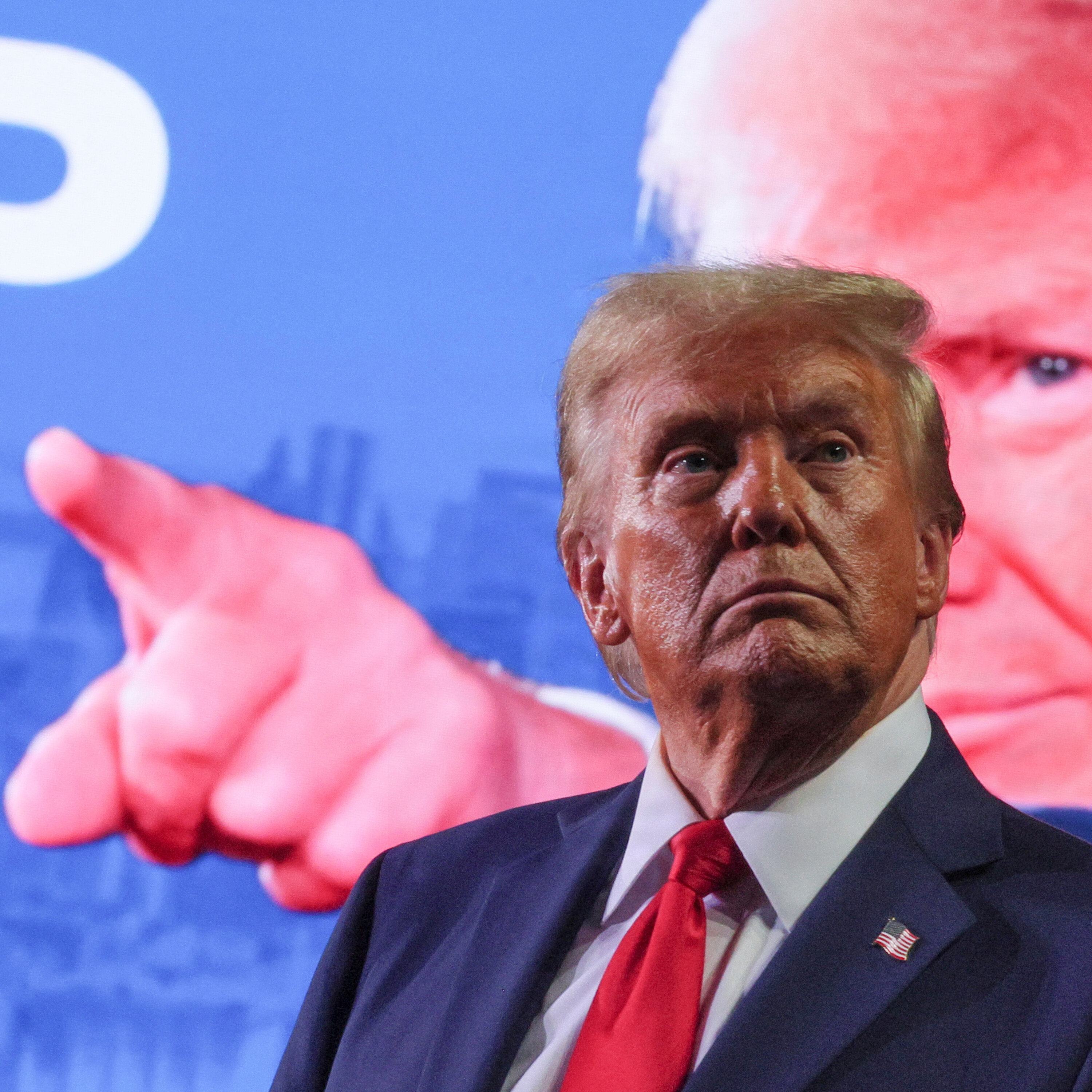“Regime Change” afslører Trumps hemmeligheder, men får bogen nogen betydning? episode artwork