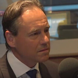 The 'only reason' Greg Hunt thinks Daniel Andrews may hold off on easing restrictions today