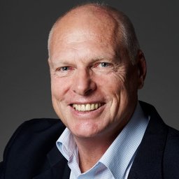 Jim Molan labels government excuse in 'okay to be white' motion as 'weak'