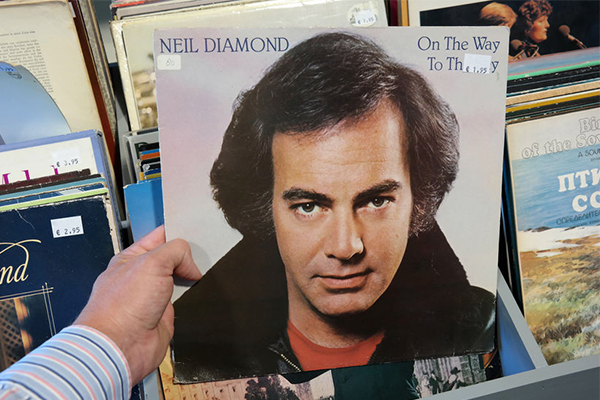 Neil Diamond cancels Australian tour and announces retirement