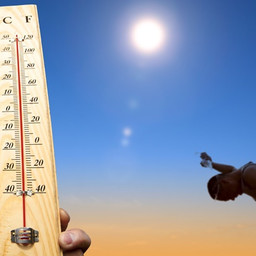 Paramedics call for residents to keep cool ahead of scorching temperatures