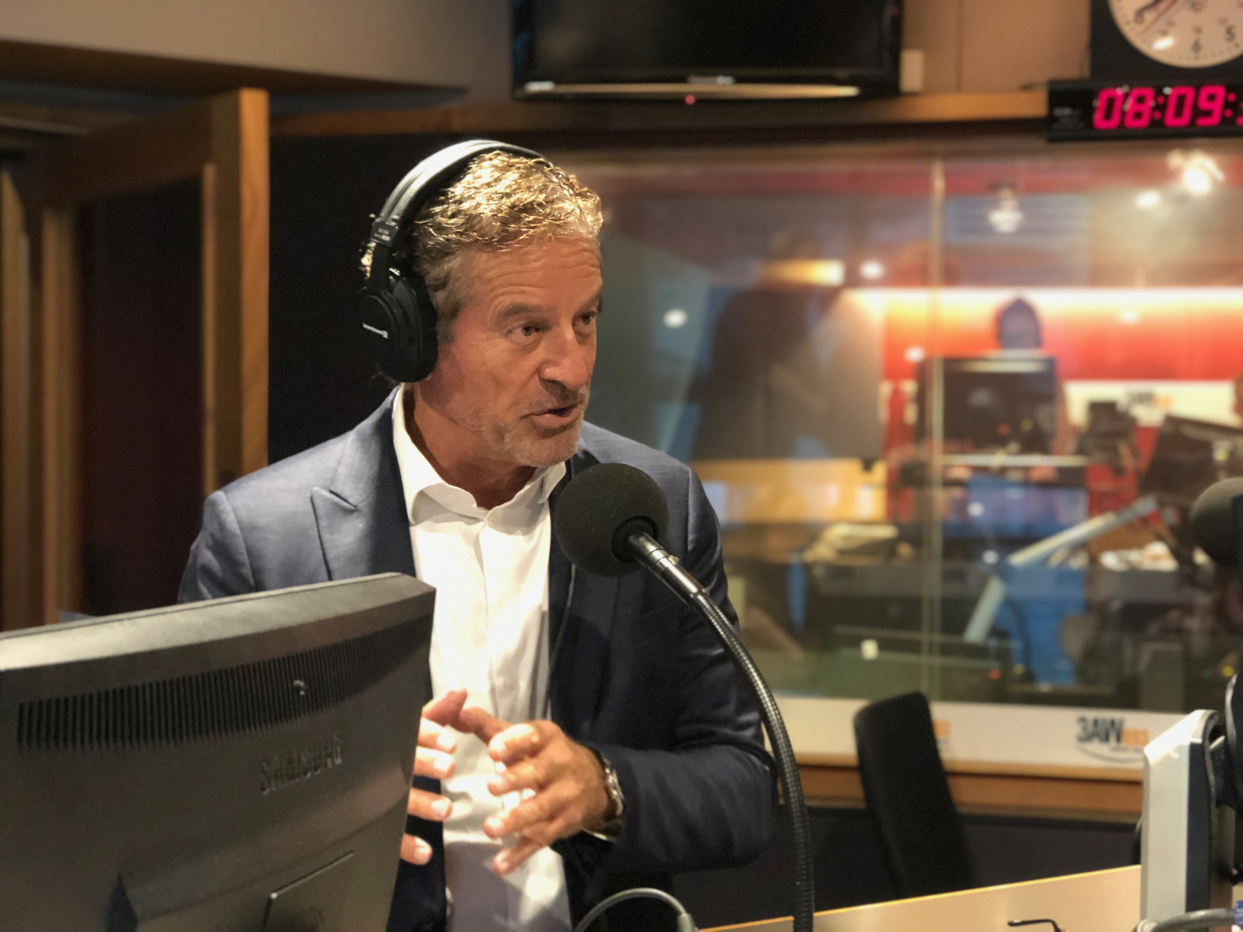 Chairman of Yellow Brick Road Mark Bouris joins Ross and John in the studio