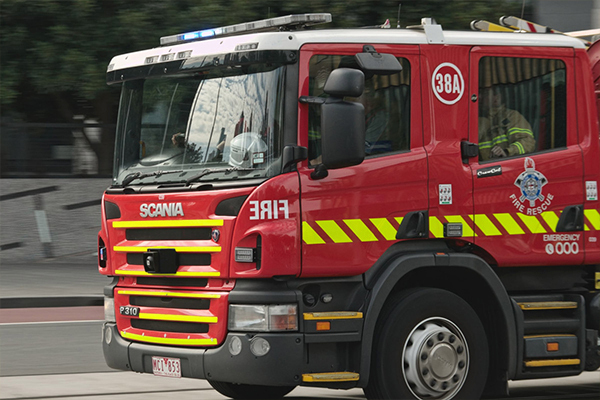 Fire in high voltage gantry sends burning debris and smoke across roads in Melbourne's east