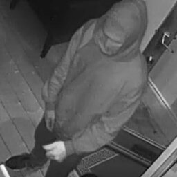 Hunt for armed robber who held up Port Melbourne business with a knife