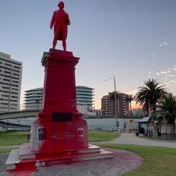 Captain Cook statue in St Kilda vandalised again