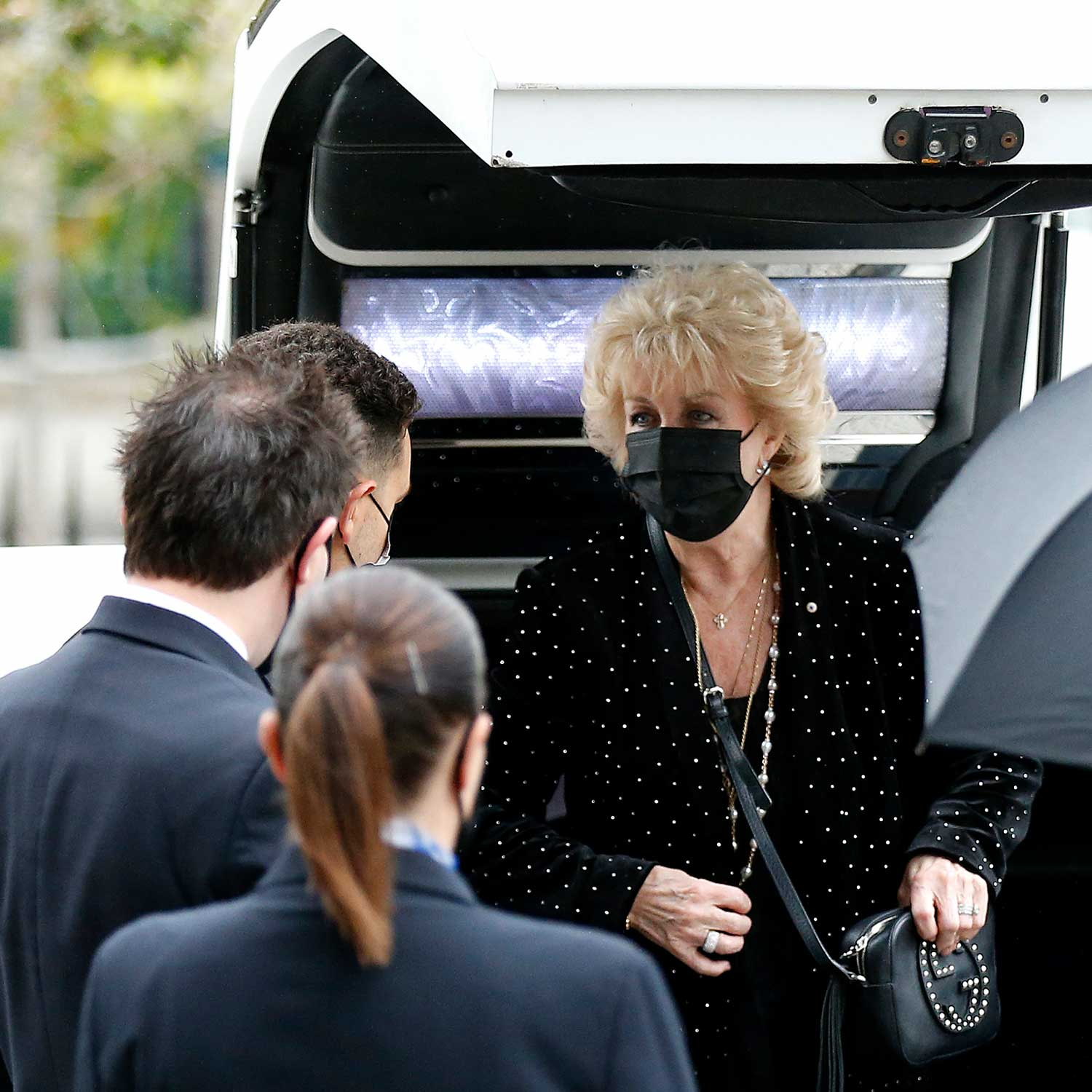 How Patti Newton did the paparazzi 'out of business' after Bert's funeral