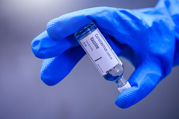 Why scientists are calling for Australia to reconsider planned COVID-19 vaccine rollout