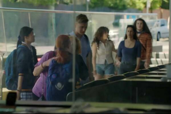 'Let's go': Push to get people back on Victoria's trains, trams and buses