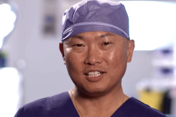 Dr Steven Tan will deliver a baby live on TV on channel 7 on Sunday night