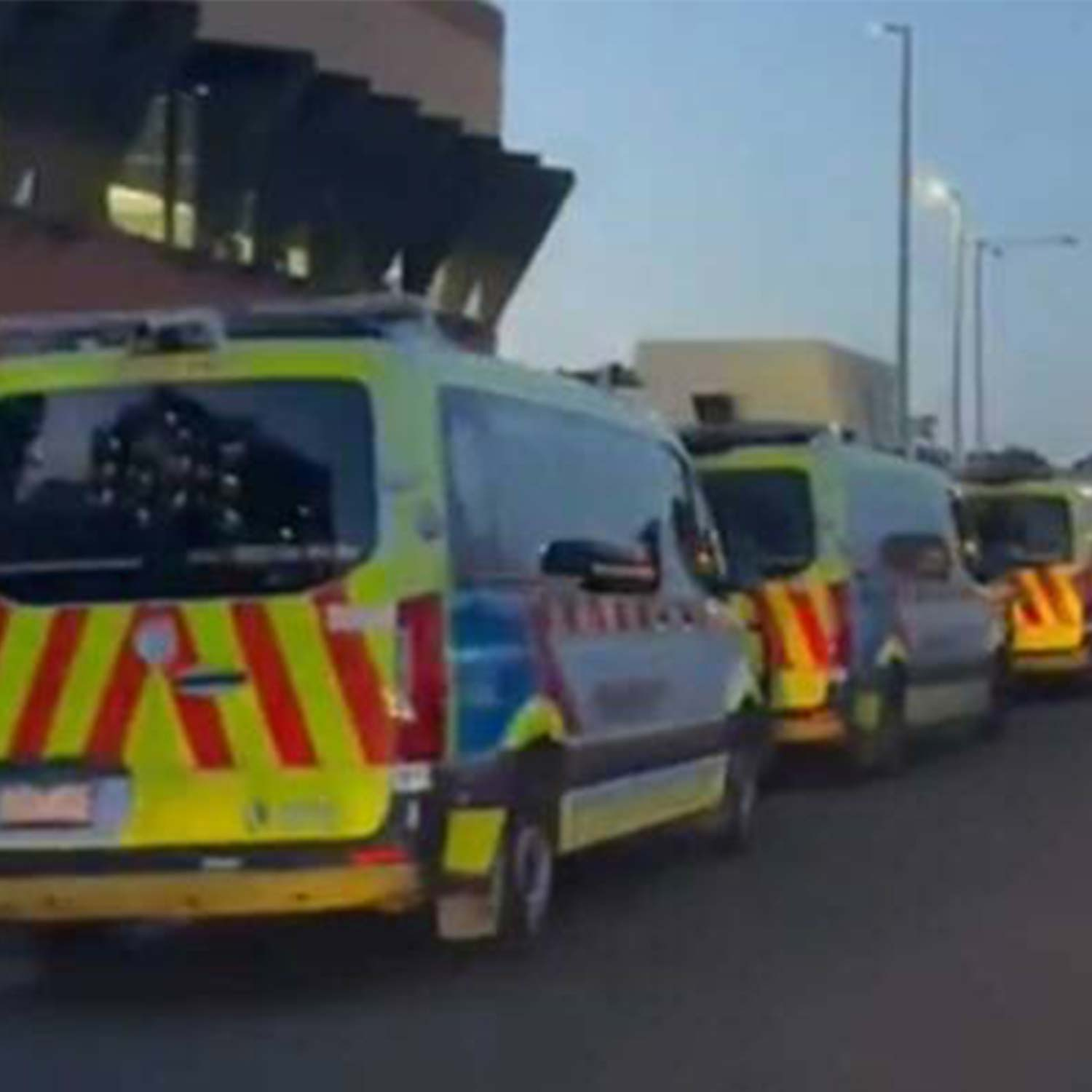 More ambulance ramping outside the Northern Hospital as health system strains