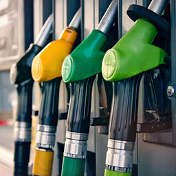 Petrol warning for Melbourne motorists as oil prices skyrocket