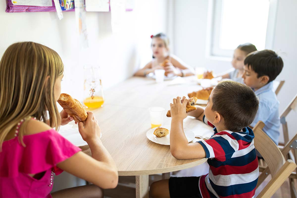 Childcare concern: Almost no Victorian centres meet nutrition guidelines