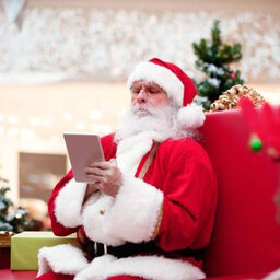 Santas wanted: Claus Christmas crisis looms