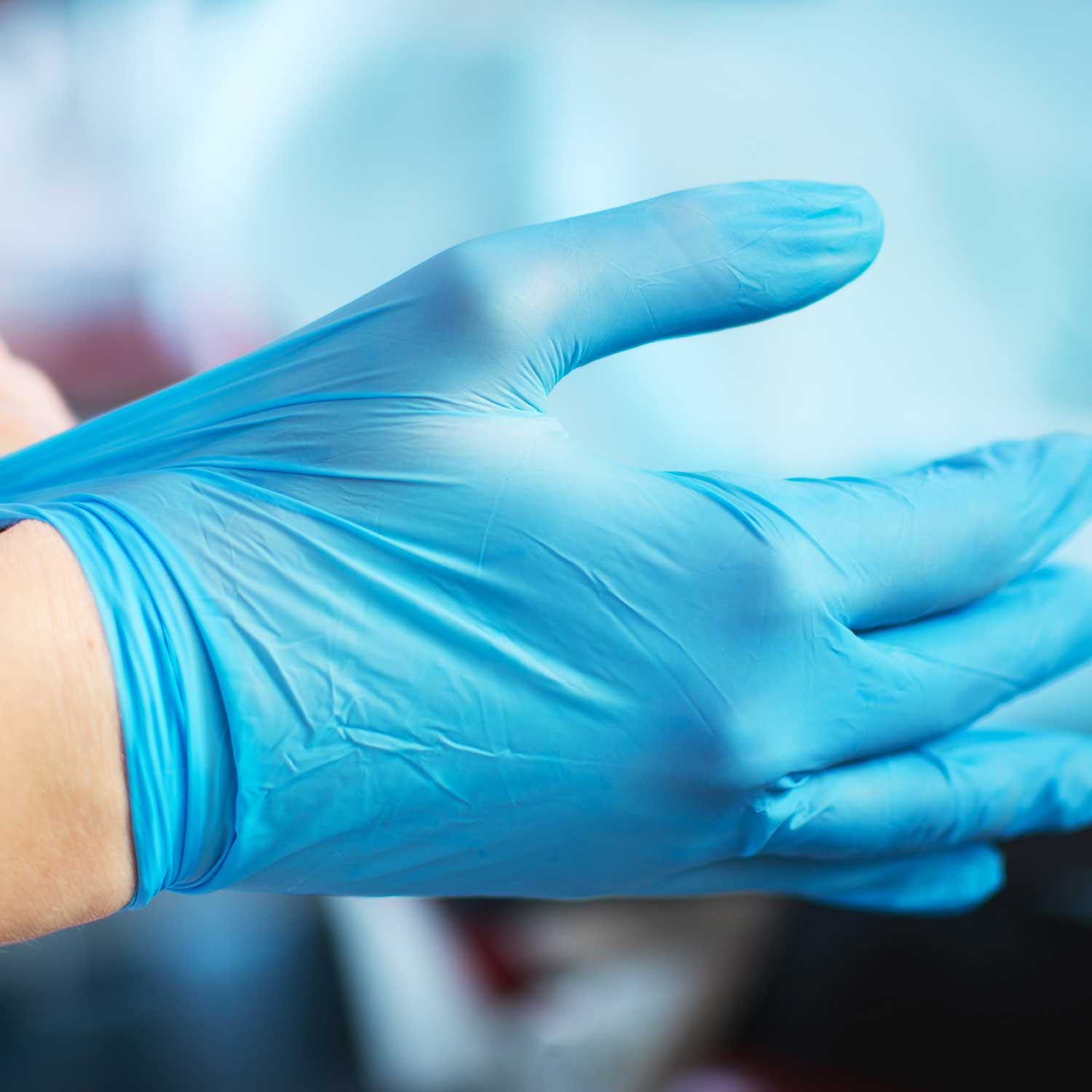 Rumour confirmed! Surgeon operates on mother and son on same day