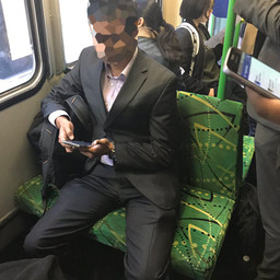 Tram crime: Man-spreading and backpack-seating angers 3AW producer