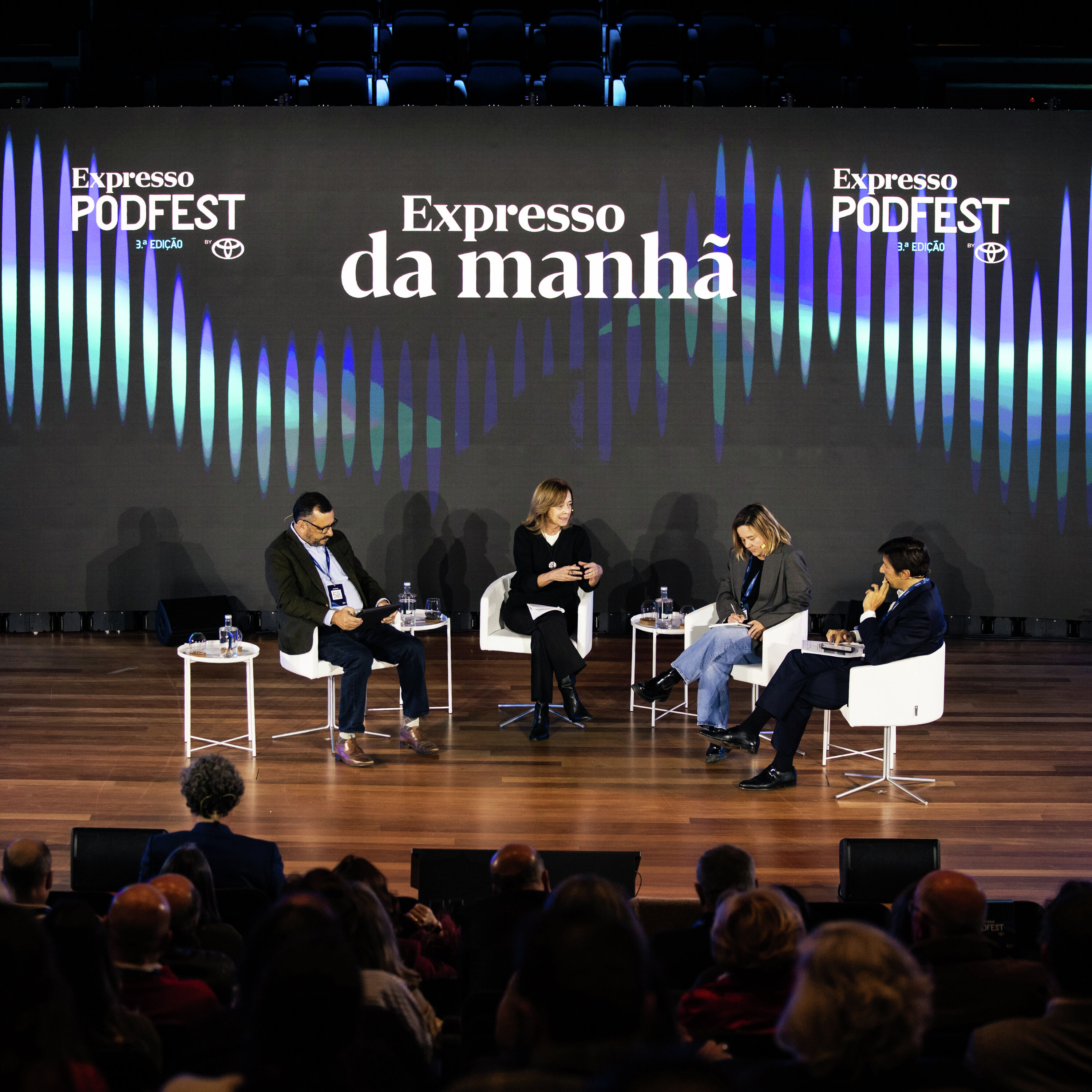 Especial ao vivo Podfest 2026 com Teresa Nogueira Pinto: “Se Ventura for Presidente não vai a Angola dizer que João Lourenço deve ser preso” Especial ao vivo Podfest 2026 com Teresa Nogueira Pinto: “Se Ventura for Presidente não vai a Angola dizer que João Lourenço deve ser preso”