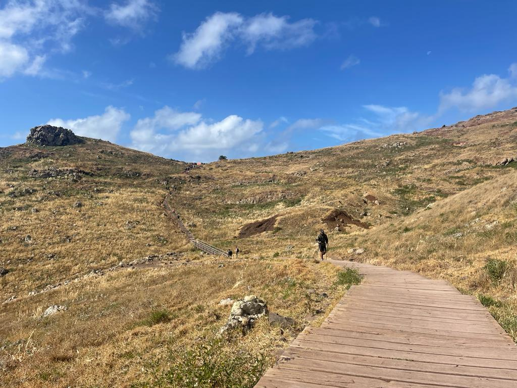Ao Km: Descobrir Portugal a Caminhar