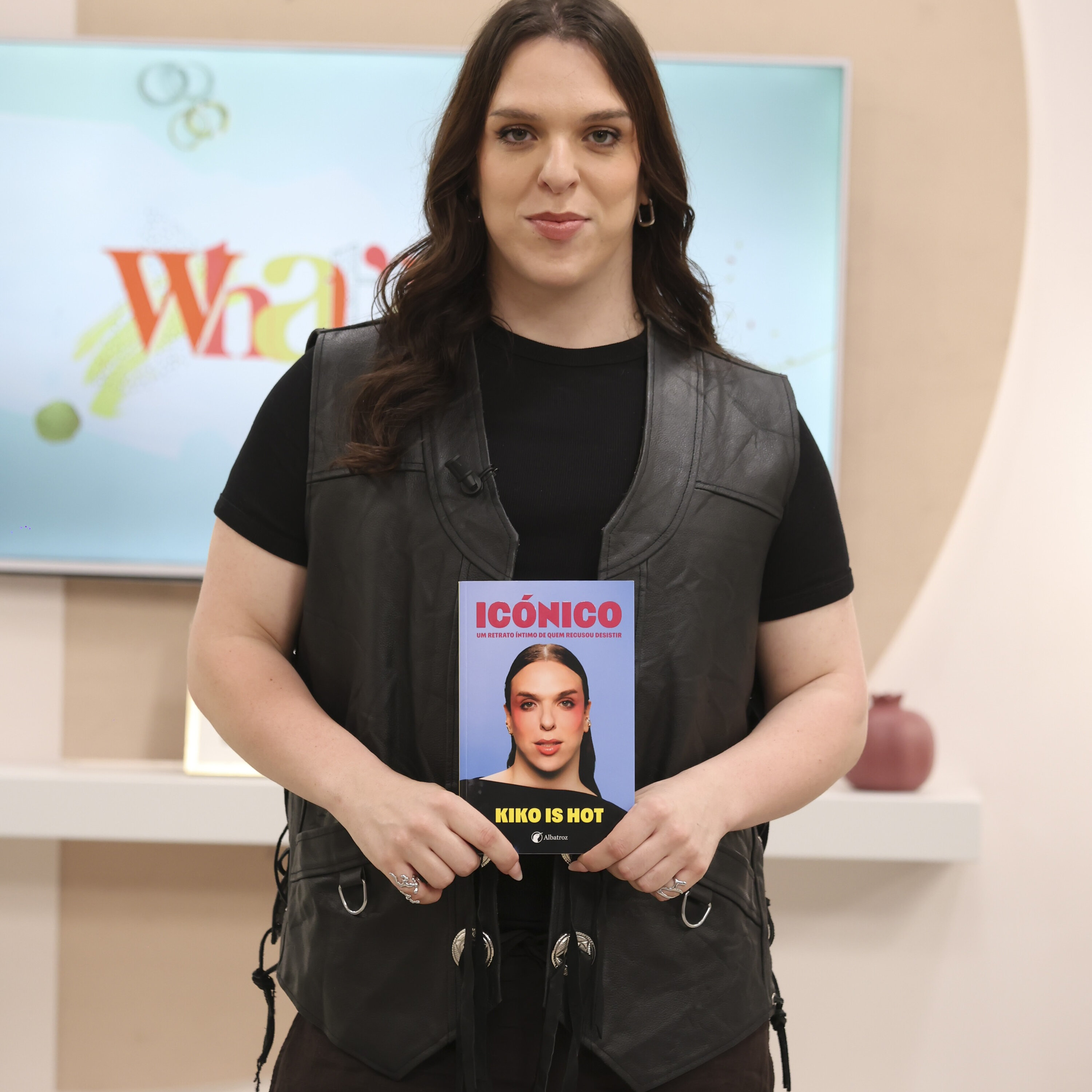 Kiko Is Hot fala sobre o seu livro no 'What's Up? TV': “Ganhei mais compaixão comigo próprio, é uma carta de amor a mim mesmo”