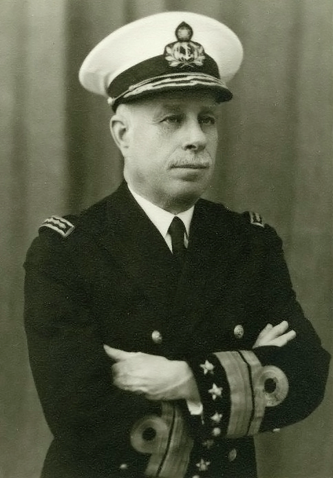 Mendes Cabeçadas: o político paradoxal que ajuda a implantar e a derrubar a República