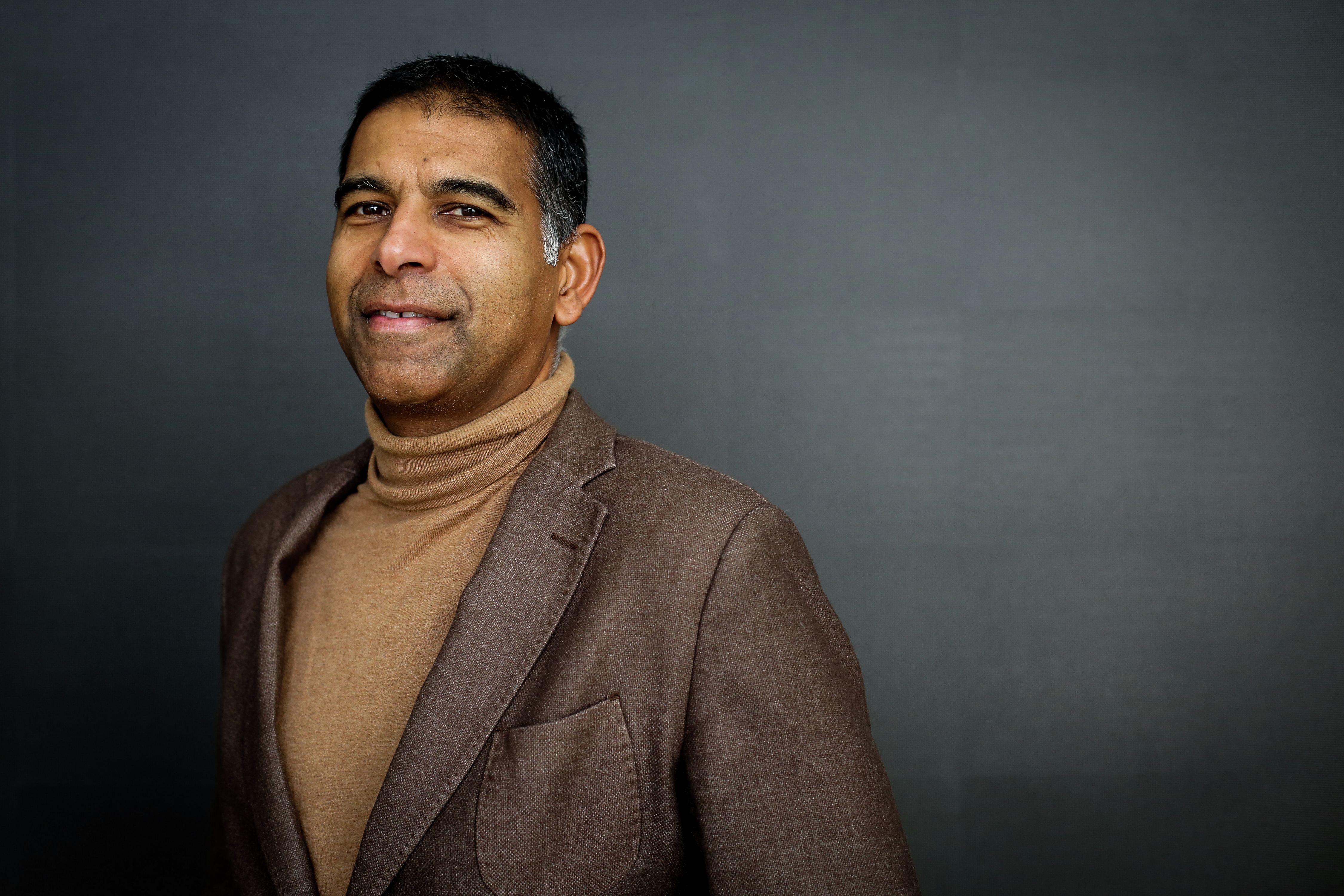 Daniel Traça: “Os jovens portugueses encontram lá fora o que não encontram cá dentro”