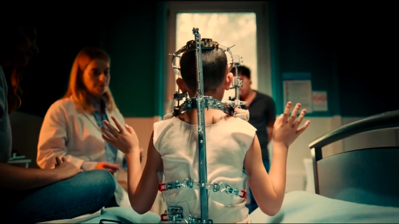 CineTendinha. Palma de Ouro em Cannes, o filme de body horror 'Titane' é a obra francesa mais exaltante dos últimos anos episode artwork
