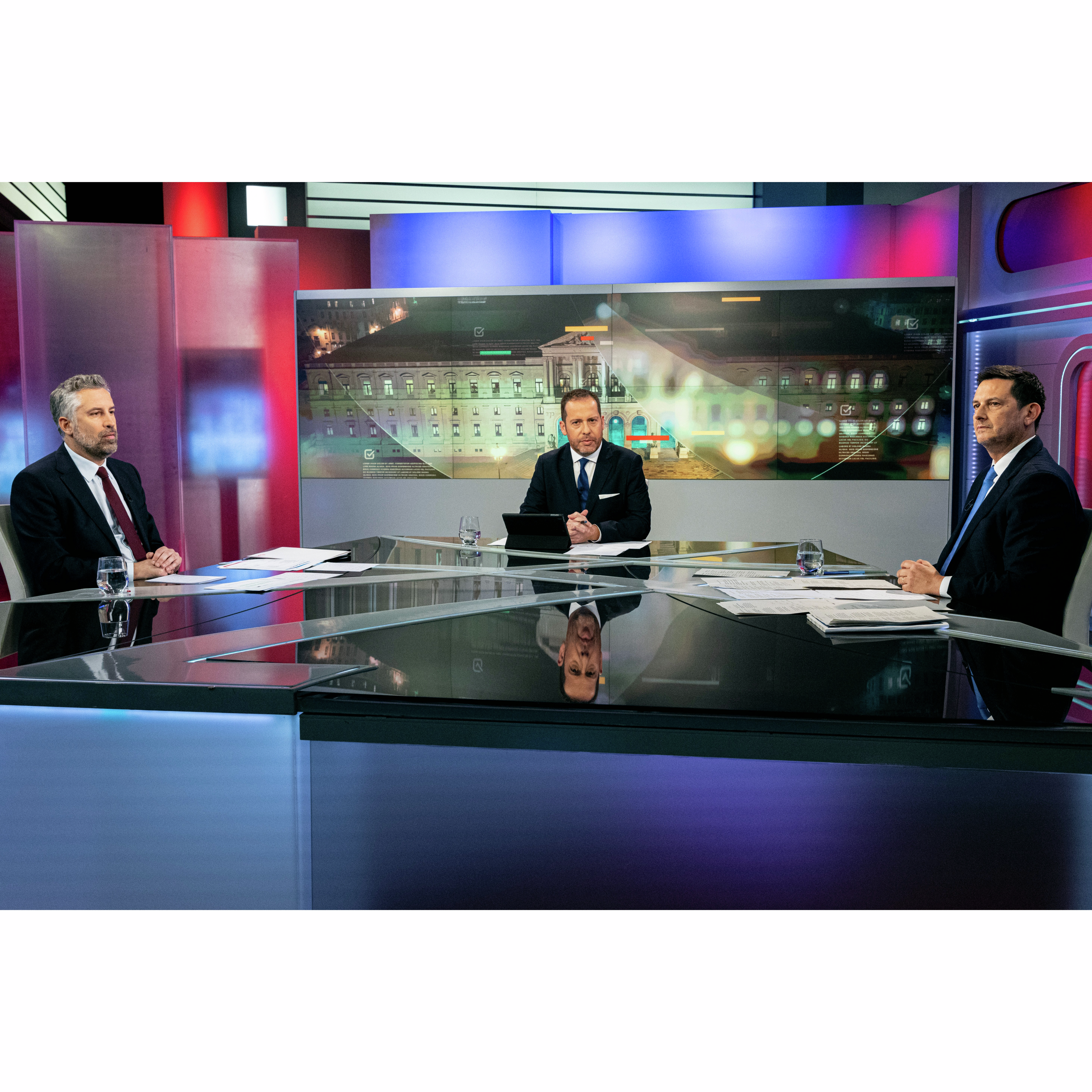 Pedro Nuno Santos (PS) vs Rui Rocha (IL)