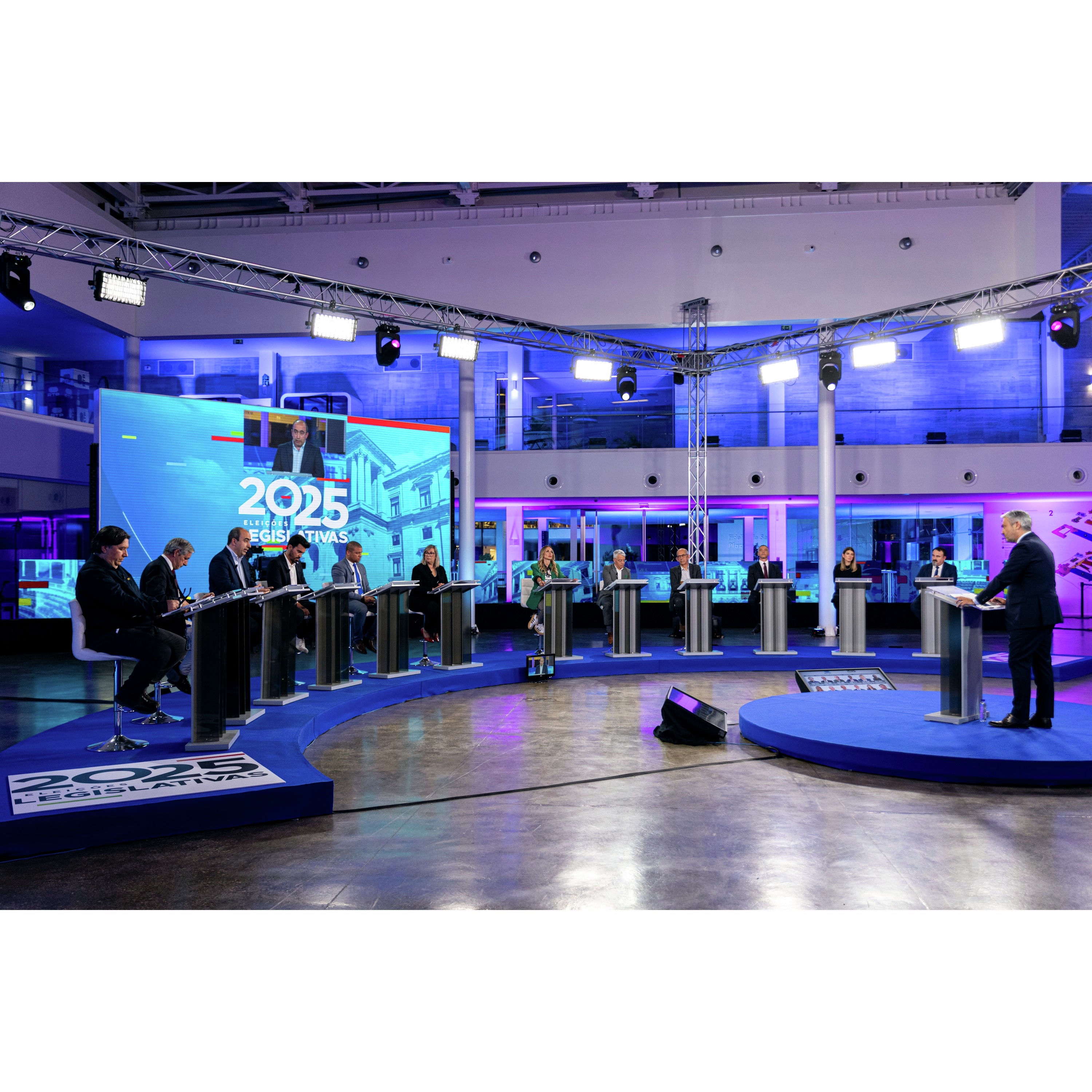 ADN, Ergue-te, JPP, MPT, 'Nós, Cidadãos!', Nova Direita, Partido Liberal Social, PCTP/MRPP, PPM, PTP, RIR, Volt Portugal: oiça aqui o debate com os partidos sem assento parlamentar